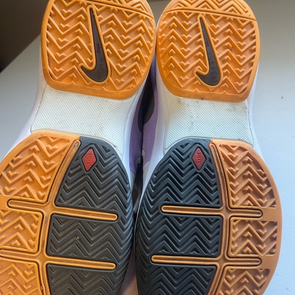 Nike Women’s Vapor 9.5 Tour Runners - Picture 3 of 5